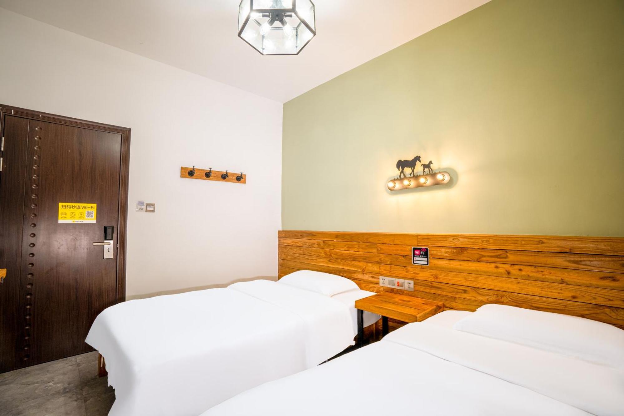 ז'אנגג'יאג'י Tianmenshan Loft Art Inn מראה חיצוני תמונה